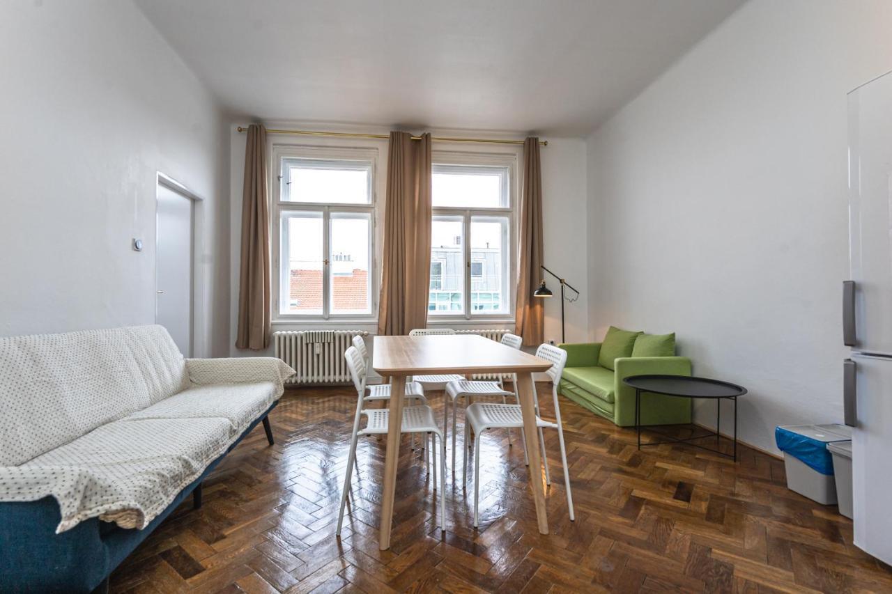 Apartments Safarikova 18 Praga Zewnętrze zdjęcie
