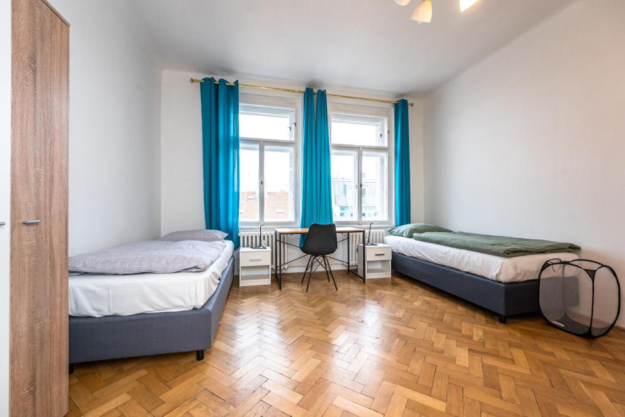 Apartments Safarikova 18 Praga Zewnętrze zdjęcie