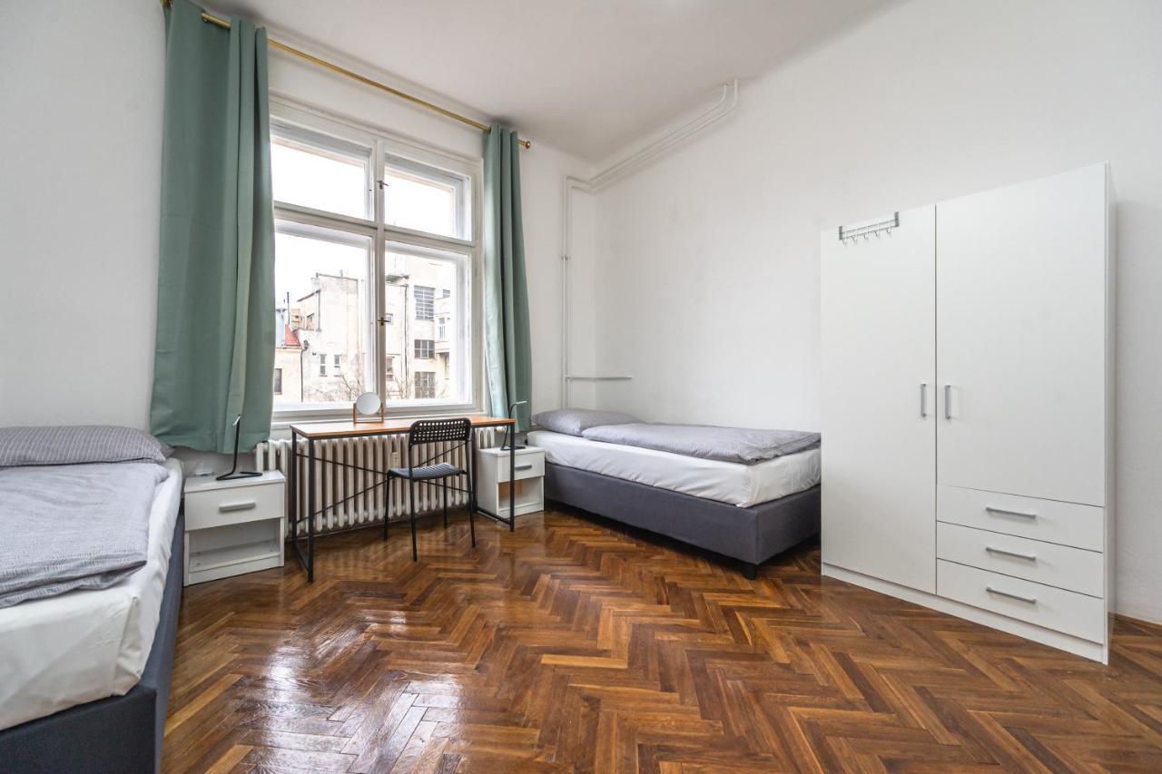 Apartments Safarikova 18 Praga Zewnętrze zdjęcie