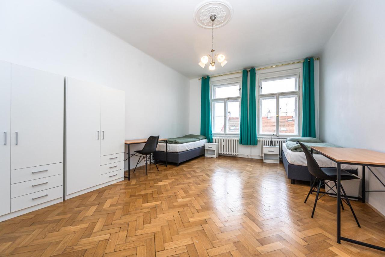 Apartments Safarikova 18 Praga Zewnętrze zdjęcie