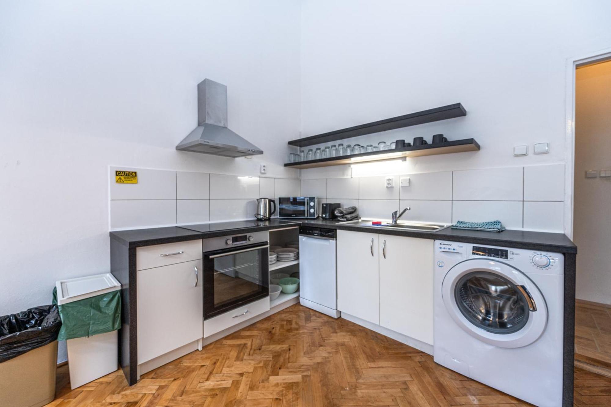Apartments Safarikova 18 Praga Zewnętrze zdjęcie