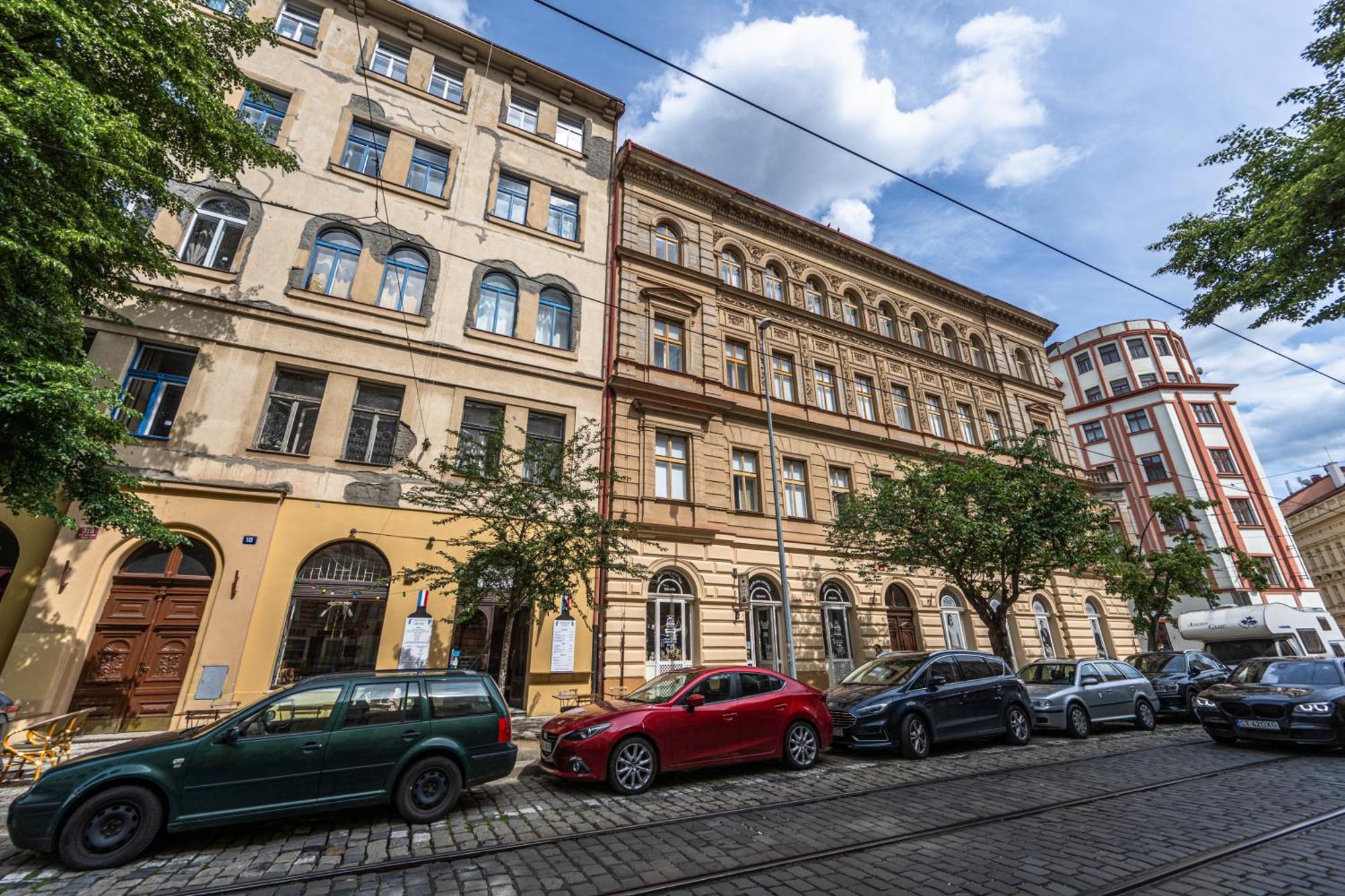 Apartments Safarikova 18 Praga Zewnętrze zdjęcie